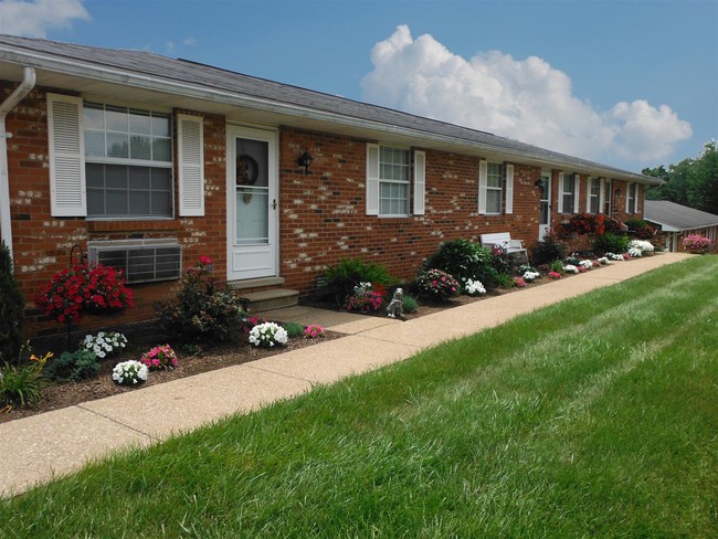 Hidden Meadows in Marietta, OH - Foto de edificio - Building Photo