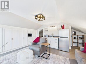 953 Queen St in Kincardine, ON - Building Photo - Building Photo