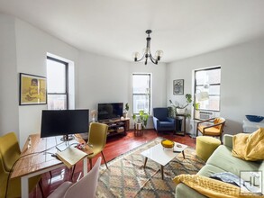 68 Putnam Ave in Brooklyn, NY - Building Photo - Building Photo