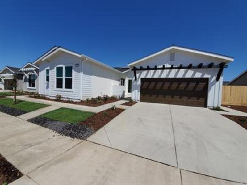 2463 Bastidas Dr in Merced, CA - Building Photo