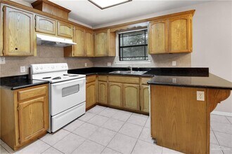 1803 S Horse St-Unit -3 in Pharr, TX - Building Photo - Building Photo