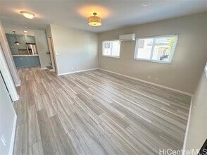 1347 9th Ave in Honolulu, HI - Building Photo - Building Photo