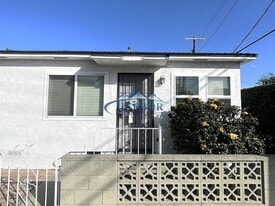 1132 S Mesa St in San Pedro, CA - Building Photo