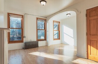 232.5 6th St in Jersey City, NJ - Building Photo - Building Photo