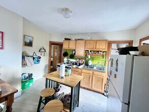 39 Hickok Pl-Unit -1 in Burlington, VT - Building Photo - Building Photo