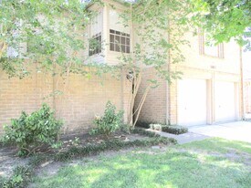 16023 Hidden Acres Dr in Houston, TX - Building Photo