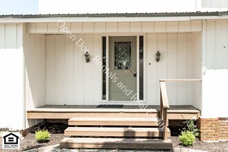 20329 Notestine Rd in Woodburn, IN - Building Photo - Building Photo
