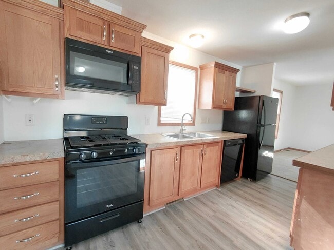 2008 Heron Dr NW in Stewartville, MN - Building Photo - Building Photo