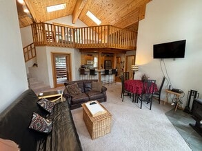 13649 Olympic Dr in Truckee, CA - Building Photo - Building Photo