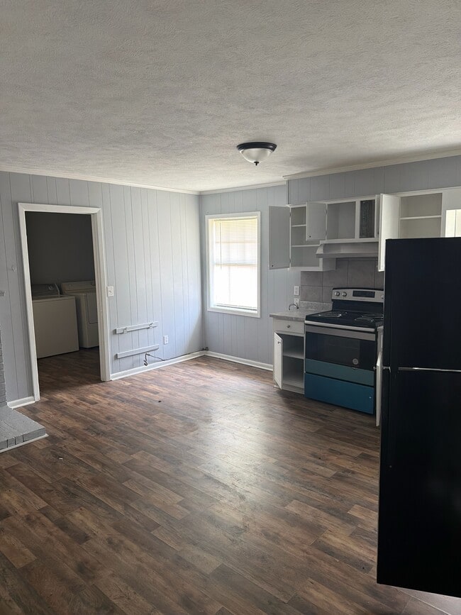 20117 County Line Rd in Okolona, MS - Building Photo - Building Photo