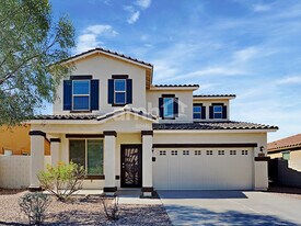 16974 W Hilton Ave in Goodyear, AZ - Building Photo