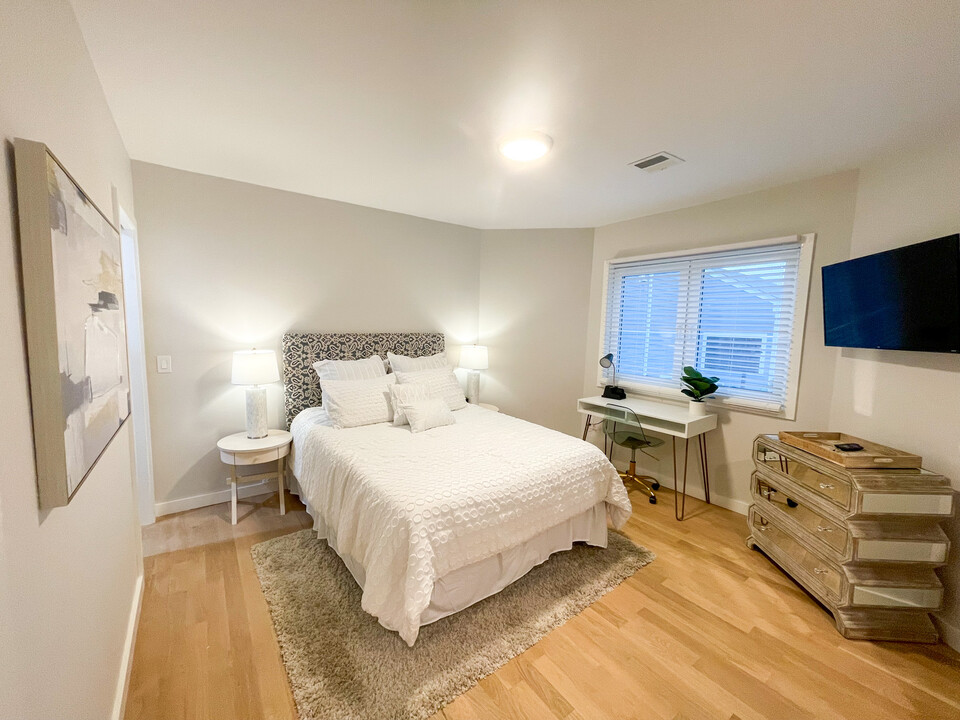 75 Thorndike St, Unit 2 in Cambridge, MA - Building Photo