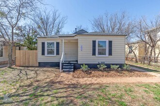 2034 Sycamore St in Abilene, TX - Building Photo - Building Photo