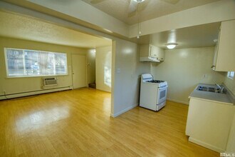 511 Country Village Dr in Carson City, NV - Building Photo - Building Photo