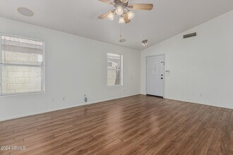 4638 E Grovers Ave in Phoenix, AZ - Building Photo - Building Photo