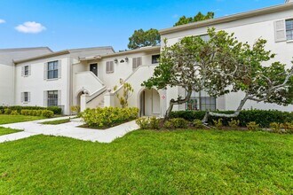 2431 Heron Terrace in Clearwater, FL - Building Photo - Building Photo