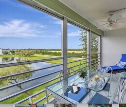 3004 Cornwall a, Unit Lovely 2BR CenturyVillage in Boca Raton, FL - Building Photo - Building Photo