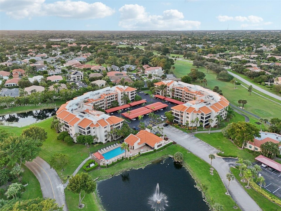 7519 La Paz Blvd in Boca Raton, FL - Building Photo