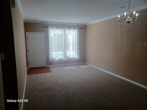 227 Hamilton St in Chalfont, PA - Foto de edificio - Building Photo
