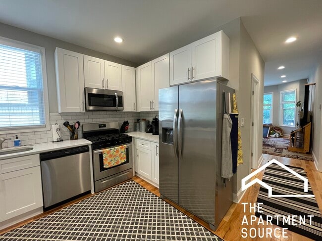 3130 N Kimball Ave in Chicago, IL - Building Photo - Building Photo