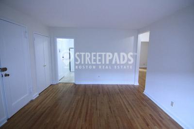 76 St Paul St in Brookline, MA - Building Photo - Building Photo