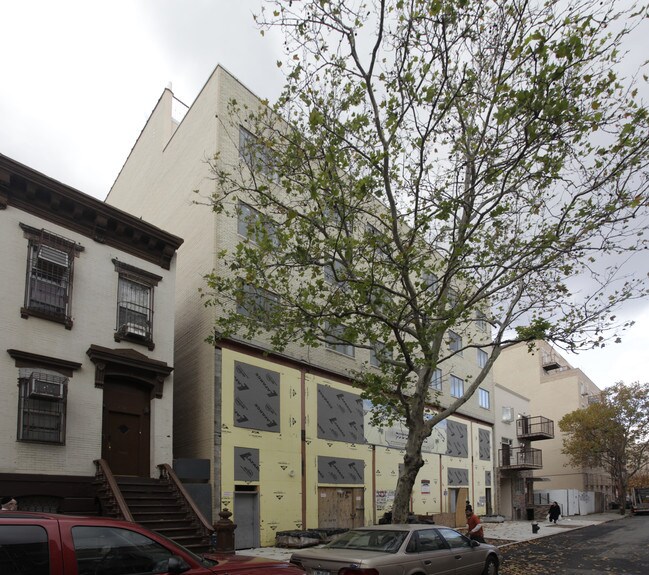 162-166 Skillman St in Brooklyn, NY - Foto de edificio - Building Photo