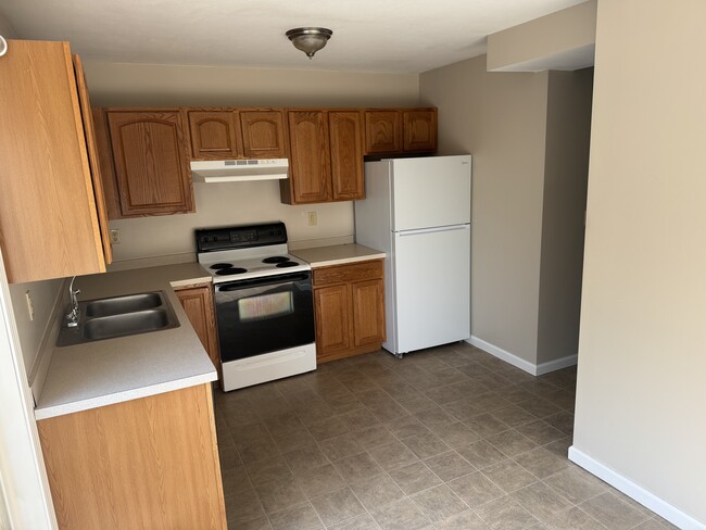 235 Gladwell Ave, Unit 1 in Oneida, NY - Building Photo - Building Photo