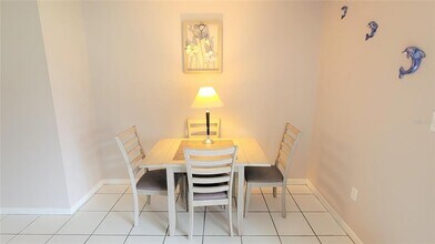 2727 75th St W in Bradenton, FL - Foto de edificio - Building Photo