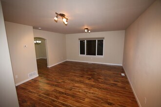 3936 Lakehurst Cir in Anchorage, AK - Building Photo - Building Photo