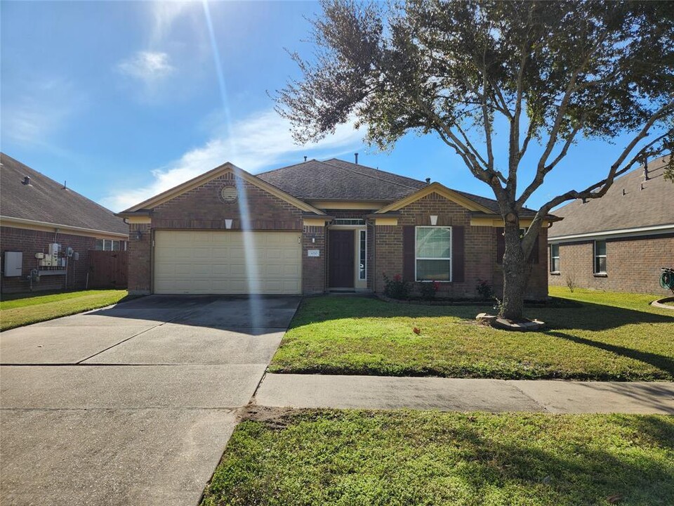 3010 Sage Grouse Ct in Rosenberg, TX - Building Photo