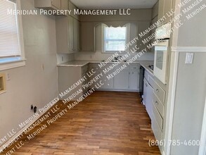 2420 30th St in Lubbock, TX - Building Photo - Building Photo