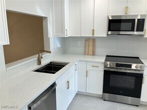 1826 Kings Lake Blvd in Naples, FL - Building Photo - Building Photo