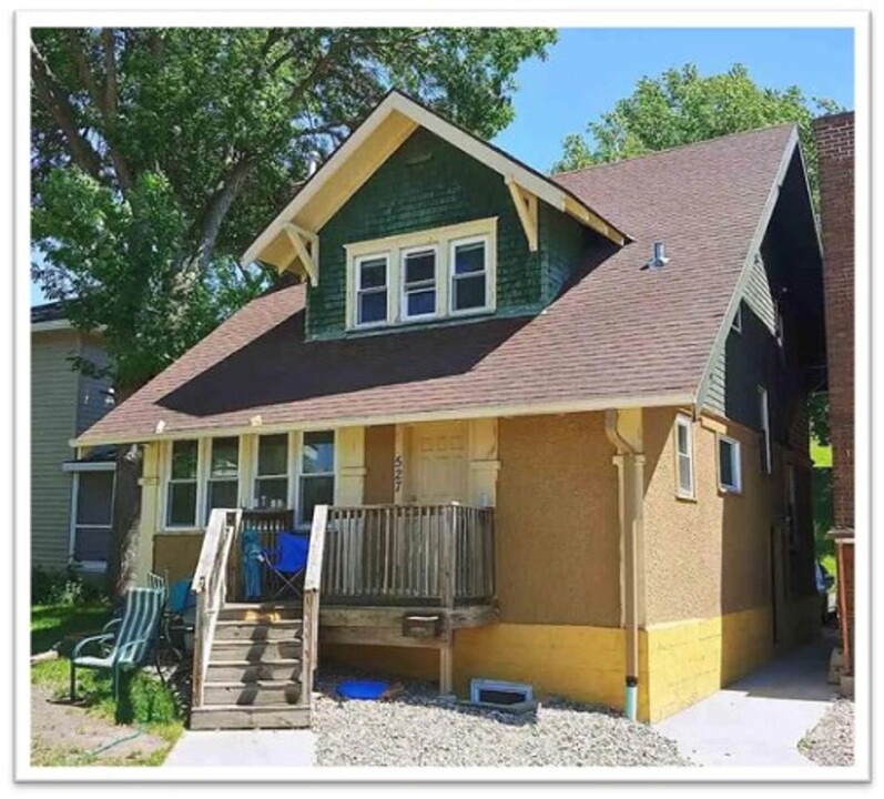 527 S 5th St in Mankato, MN - Foto de edificio