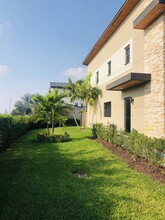 10597 NW 81st Ter, Unit 110B in Doral, FL - Building Photo - Building Photo