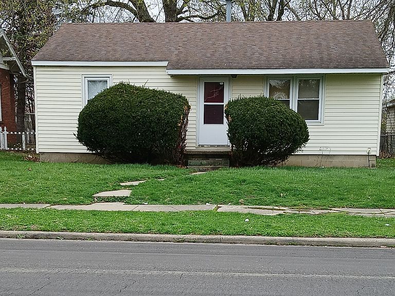 1207 Chandler St in Danville, IL - Building Photo