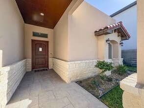 303 Placido Dr in Laredo, TX - Building Photo - Building Photo