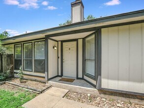 806 Sunny Ln in Cedar Park, TX - Building Photo - Building Photo
