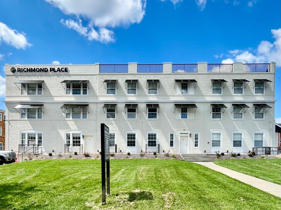 Richmond Place Apartments in Columbia, MO - Foto de edificio