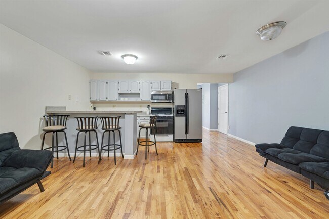 4413 Park Ave in Union City, NJ - Building Photo - Building Photo