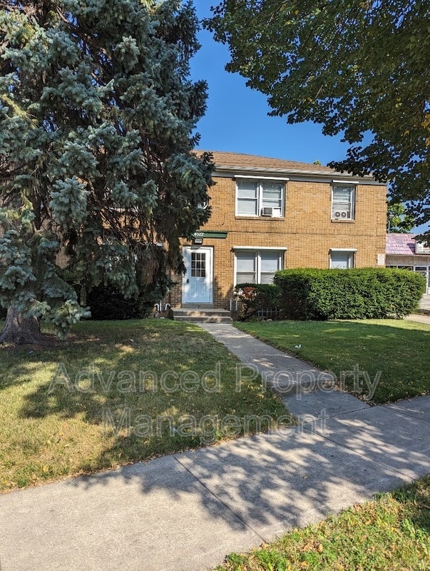property at 4522 N Teutonia Ave