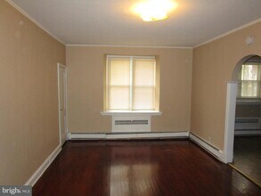 5200 W Montgomery Ave-Unit -17B in Philadelphia, PA - Building Photo - Building Photo