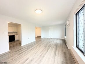 70 Farm Rd in Hillsborough Township, NJ - Building Photo - Building Photo