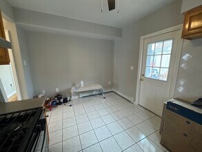 27A Montrose St, Unit 27A in Everett, MA - Building Photo - Building Photo