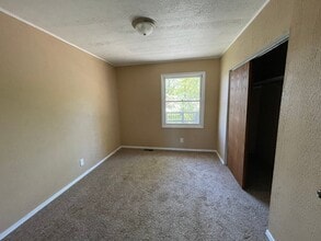 9419-13 1/2 13 1/2 St W in Rock Island, IL - Building Photo - Building Photo