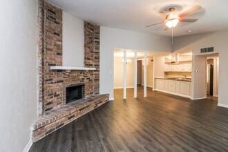 4221 Sweetgum Way in Fort Worth, TX - Building Photo - Building Photo