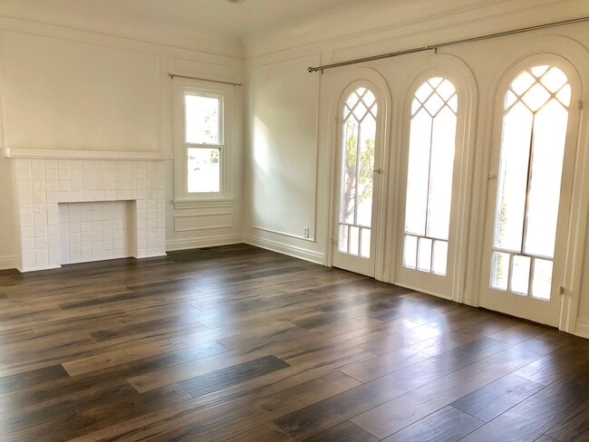 4718 Dockweiler St, Unit 4718 in Los Angeles, CA - Building Photo - Building Photo