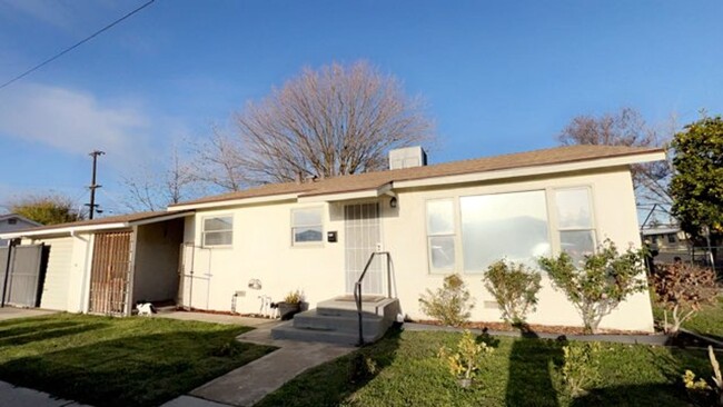 410 N 11th St in Chowchilla, CA - Building Photo - Building Photo