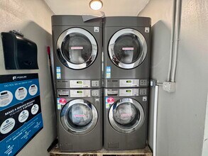 202 Lucerne Ave in Lake Worth Beach, FL - Foto de edificio - Building Photo