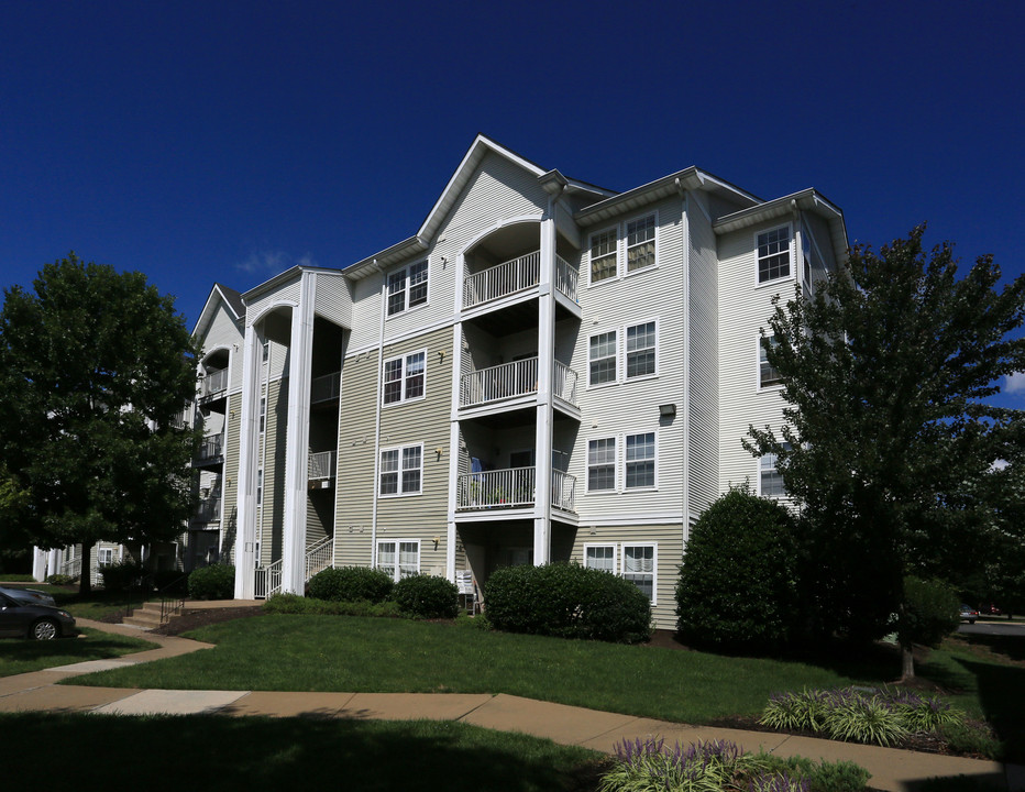 Coppermine Run in Herndon, VA - Building Photo