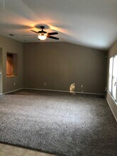 7515 Mishkie Dr in Jacksonville, FL - Foto de edificio - Building Photo